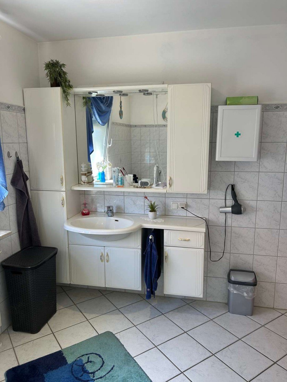 EG Bad Einfamilienhaus Spangenberg