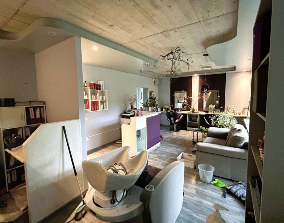 2 ELW im EG - Bild 6 Friseursalon Haus Ringgau