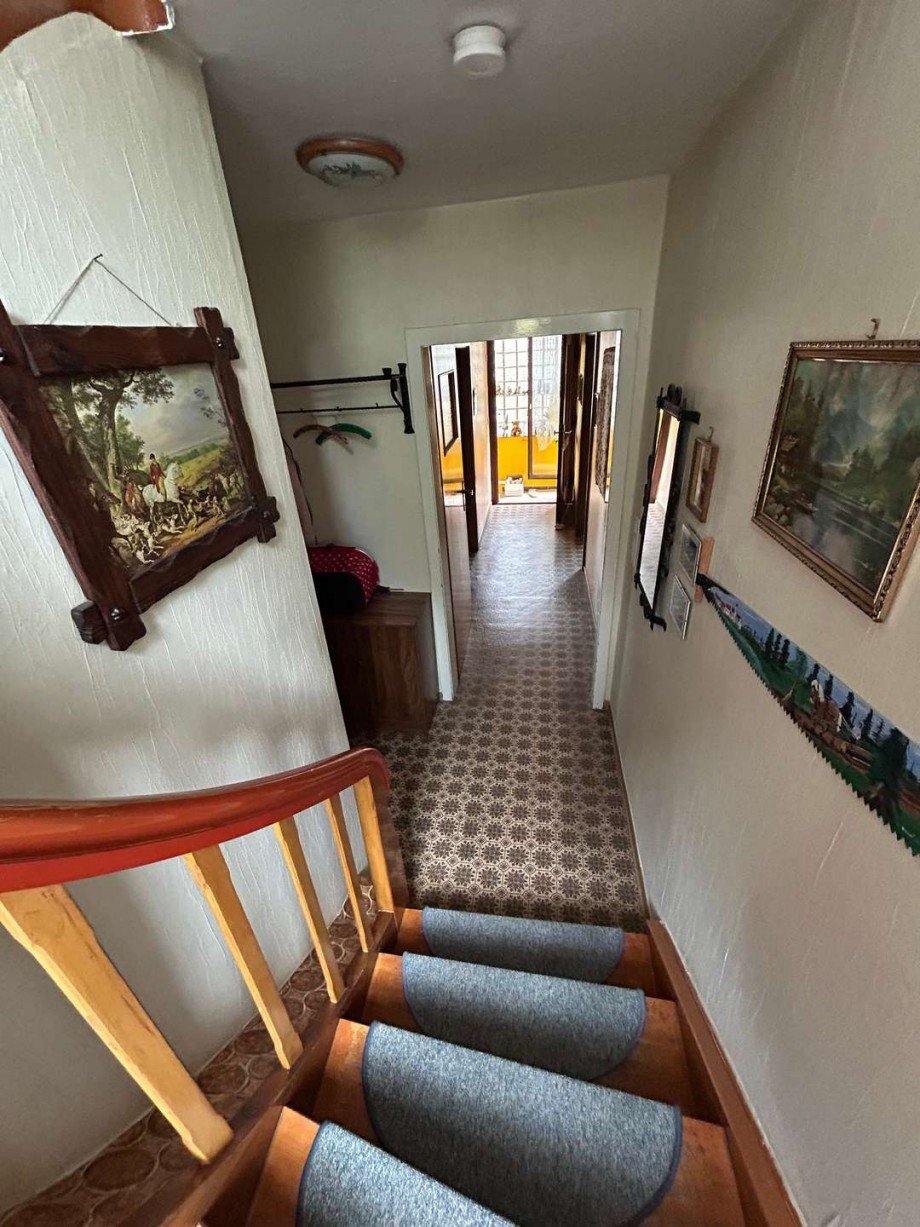 EG Flur und Treppe Doppelhaush�lfte Waldkappel