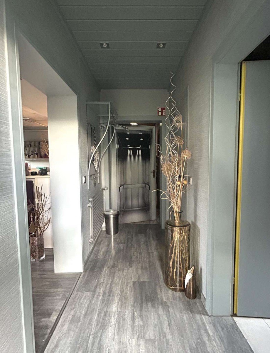 2 ELW im EG - Bild 2 Flur Haus Ringgau