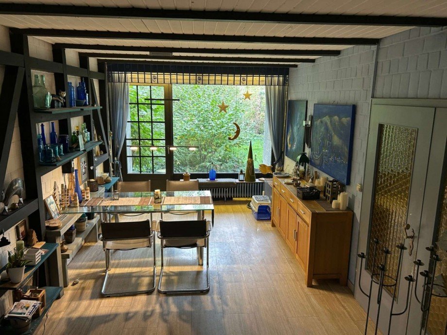 1 Hauptwohnung im EG und DG Bild 8 offene Essdiele Haus Ringgau