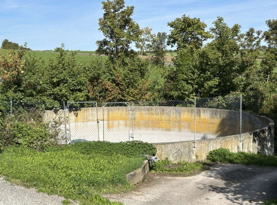 17 G�llebeh�lter 800m3 Bauernhaus Ringgau